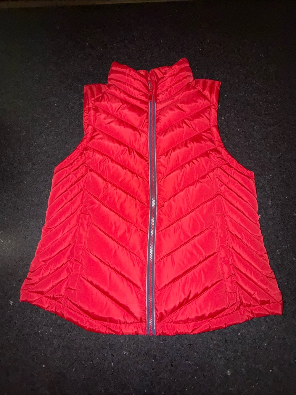 NEW Tommy Hilfiger red chevron quilted puffer vest Pockets SZ L